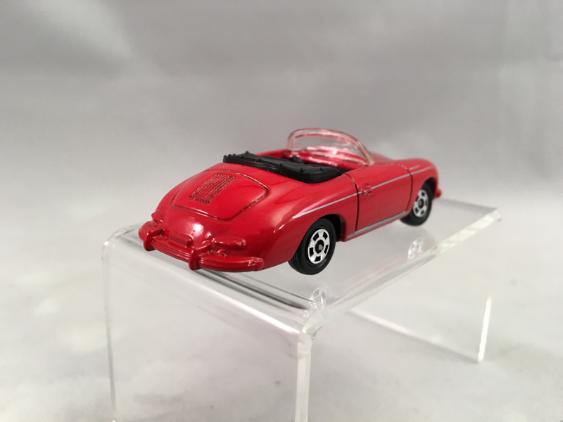 Illustration for article titled Tuetonic Tuesday: Tomica Porsche 356 Speedster